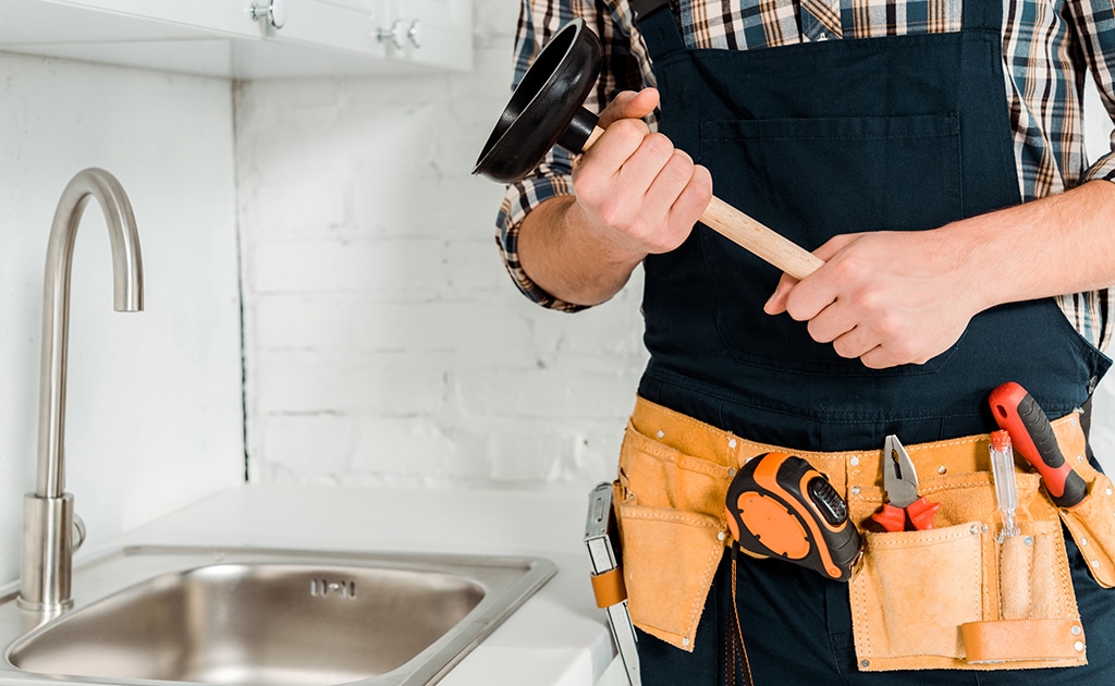 4 Signs You Need An Emergency Plumber | Myrtle Beach, SC