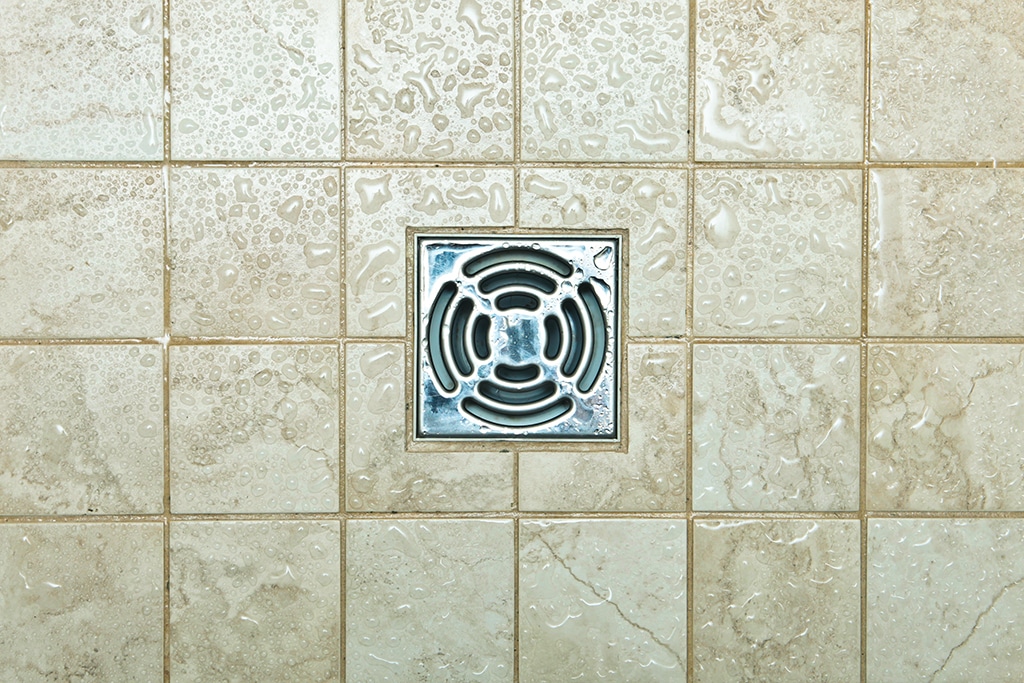 My Shower Smells! Do I Need A Plumbing Service? | Myrtle Beach, SC