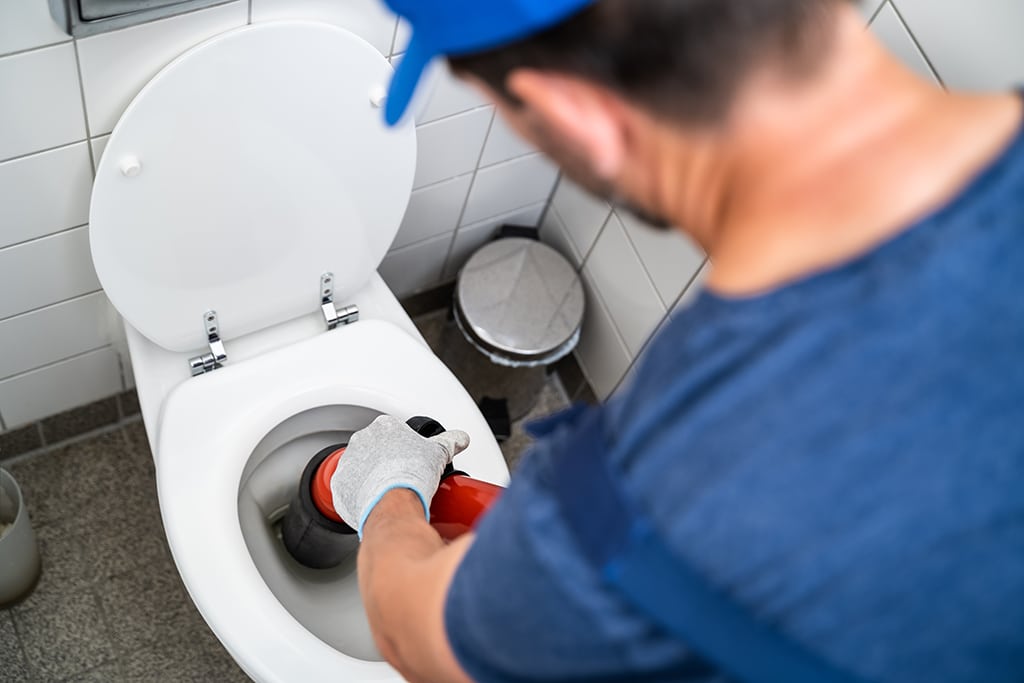 Signs It’s Time To Hire A Plumber | Myrtle Beach, SC