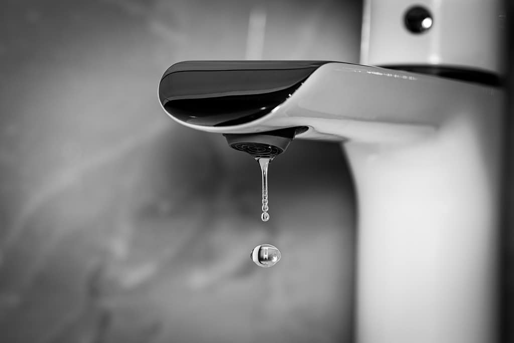 Tellable Signs Your Plumbing Company Should Repair Your Bathroom Plumbing | Myrtle Beach, SC